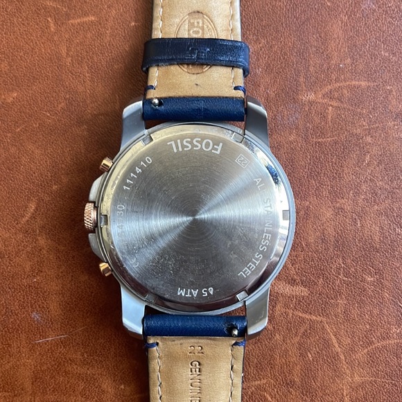 Fossil Navy Blue Leather Strap Watch - Picture 4 of 4